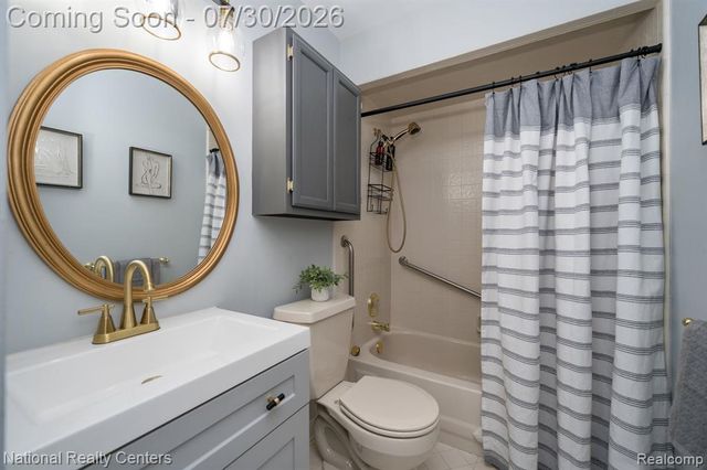 19337 Mandarin Drive, Roseville, MI 48066