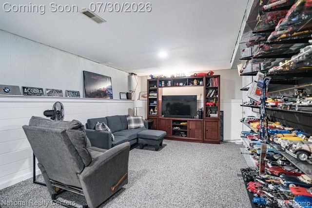 19337 Mandarin Drive, Roseville, MI 48066