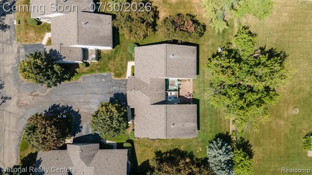 19337 Mandarin Drive, Roseville, MI 48066