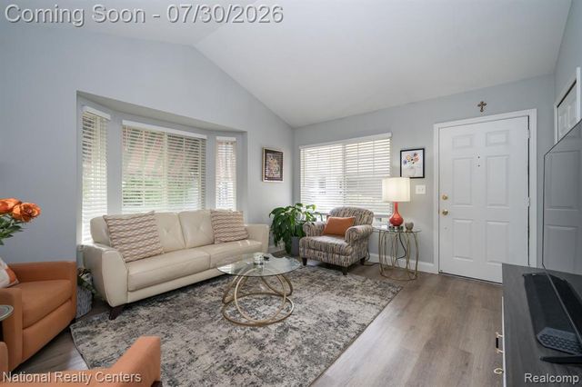 19337 Mandarin Drive, Roseville, MI 48066