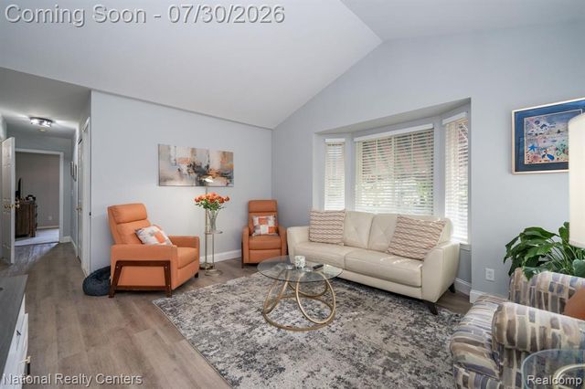 19337 Mandarin Drive, Roseville, MI 48066