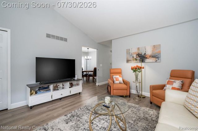19337 Mandarin Drive, Roseville, MI 48066