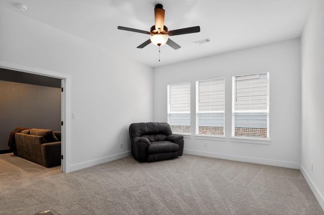 301 McMillian DR, Liberty Hill, TX 78642