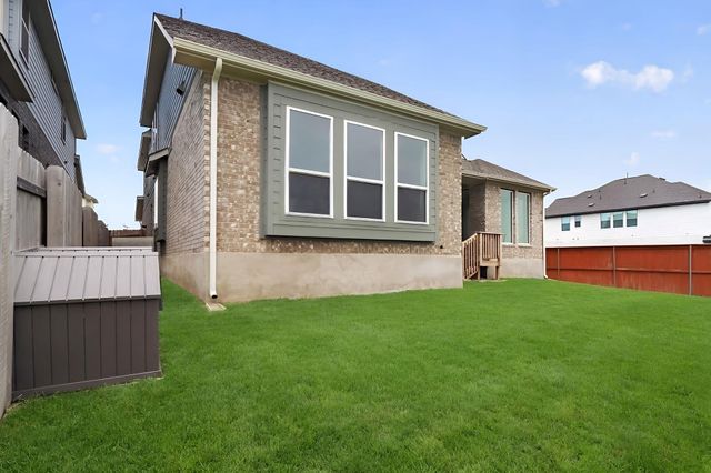 301 McMillian DR, Liberty Hill, TX 78642