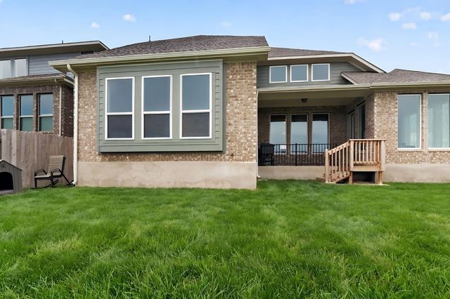 301 McMillian DR, Liberty Hill, TX 78642
