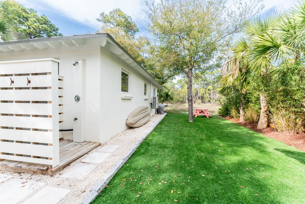 Image 39 of property listing at 1 Red Sunset Lane, Folly Beach, SC 29439