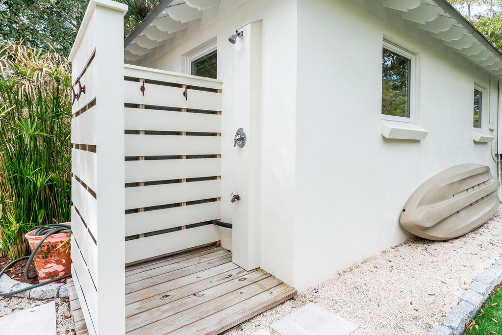 Image 40 of property listing at 1 Red Sunset Lane, Folly Beach, SC 29439