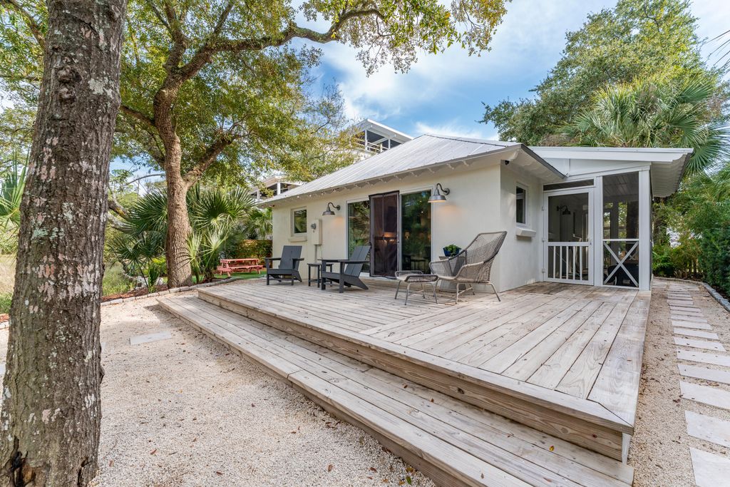 Image 44 of property listing at 1 Red Sunset Lane, Folly Beach, SC 29439