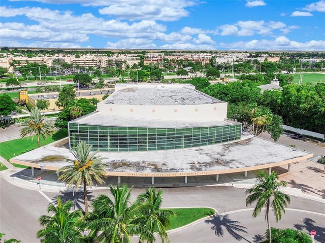 9411 S Belfort Cir 208, Tamarac, FL 33321