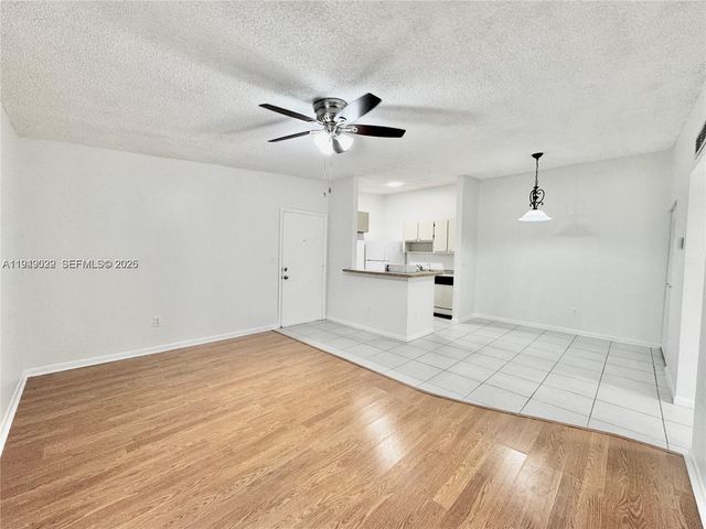 9411 S Belfort Cir 208, Tamarac, FL 33321