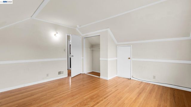 2457 Ramona St, Pinole, CA 94564