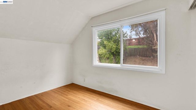 2457 Ramona St, Pinole, CA 94564