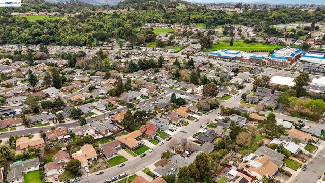 2457 Ramona St, Pinole, CA 94564