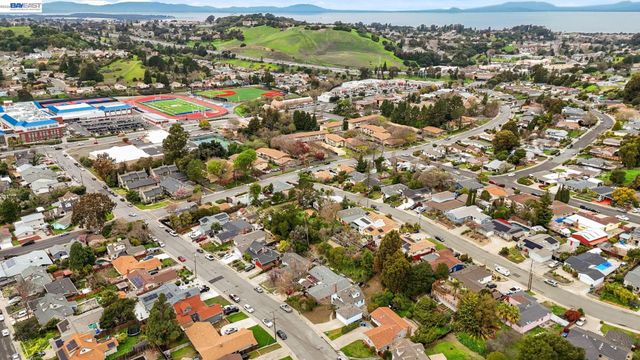 2457 Ramona St, Pinole, CA 94564