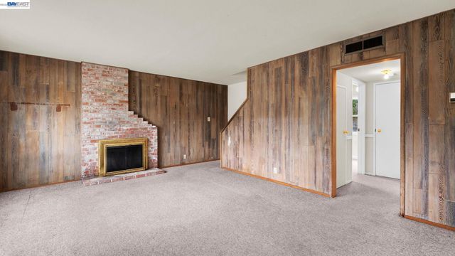 2457 Ramona St, Pinole, CA 94564