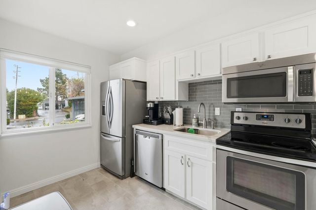 1956 Ascot Dr, Moraga, CA 94556