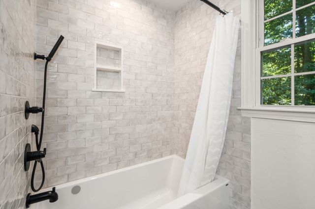 53 E Baylies Road, Charlton, MA 01507