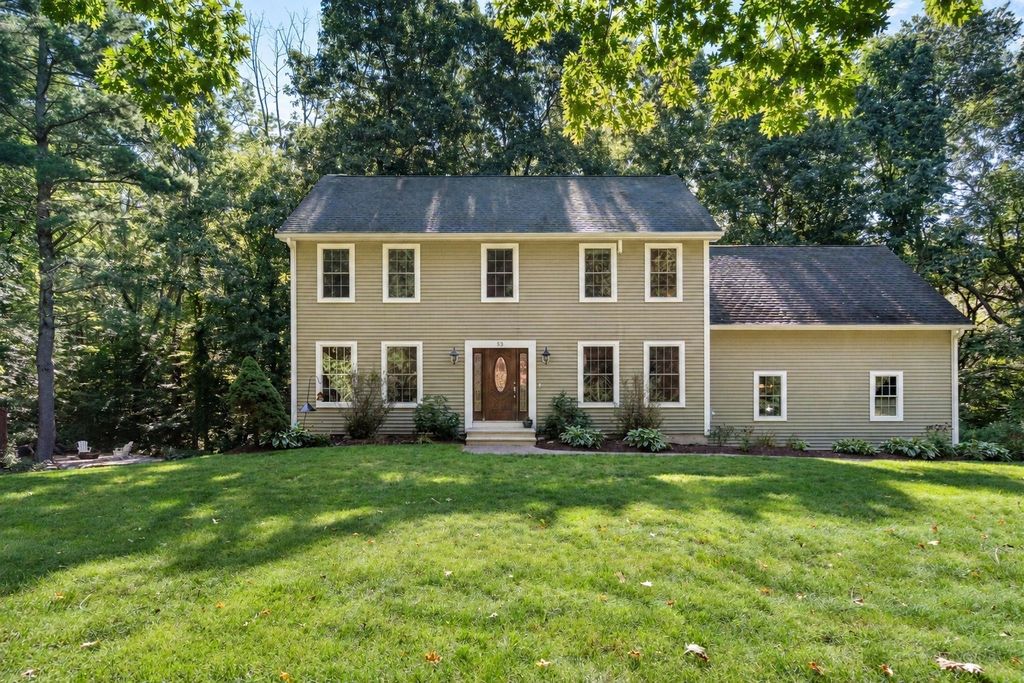 53 E Baylies Road, Charlton, MA 01507