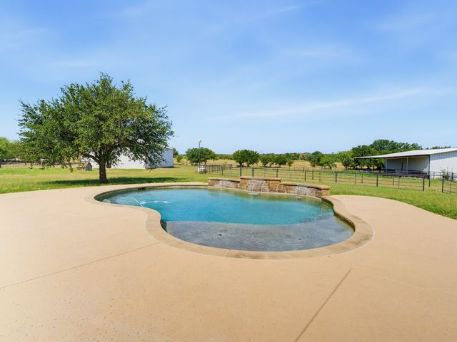 601 County Road 3525, Paradise, TX 76073