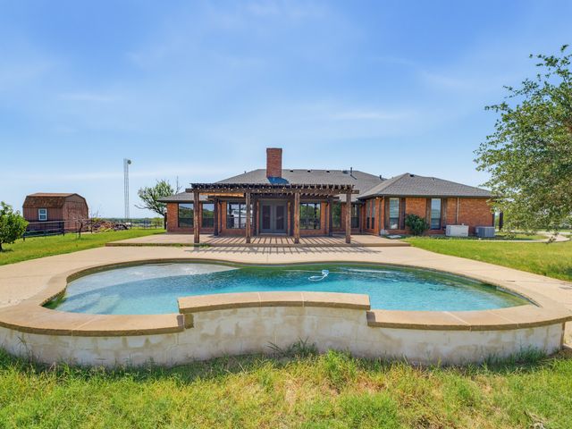 601 County Road 3525, Paradise, TX 76073