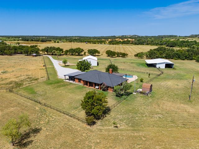 601 County Road 3525, Paradise, TX 76073