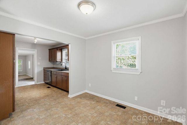 6517 Riverine Drive, Charlotte, NC 28216