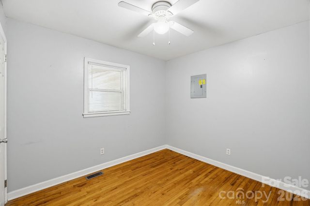 6517 Riverine Drive, Charlotte, NC 28216