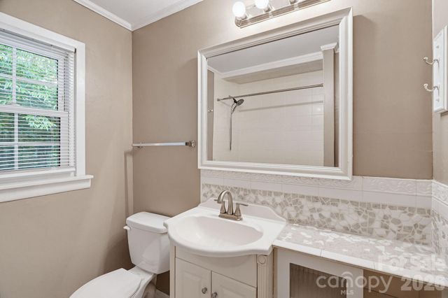 6517 Riverine Drive, Charlotte, NC 28216