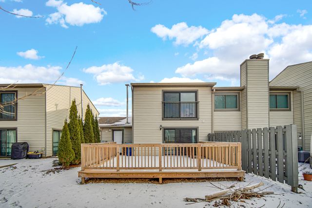 6318 Prideham Street, Downers Grove, IL 60515