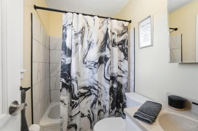 5796 Lake Michigan Drive, Fairfield, OH 45014