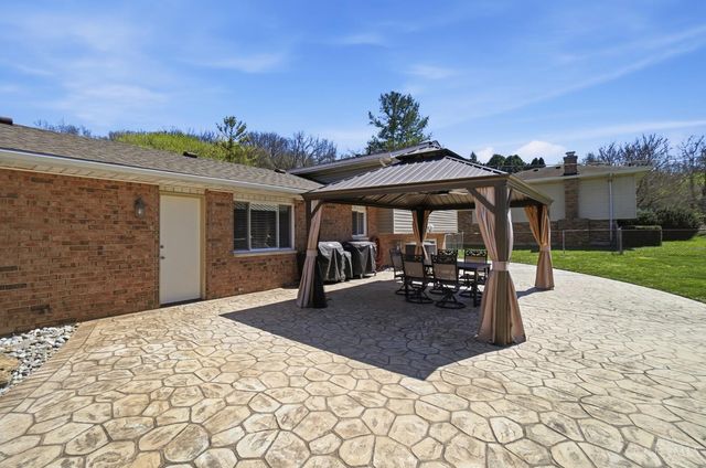 5796 Lake Michigan Drive, Fairfield, OH 45014