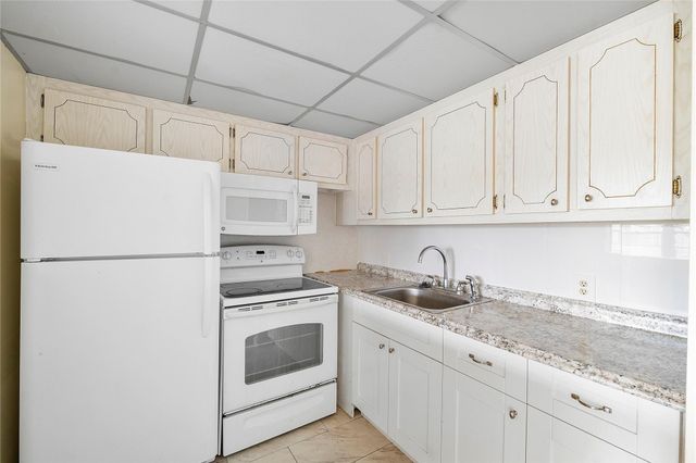 358 Dorset I 358, Boca Raton, FL 33434