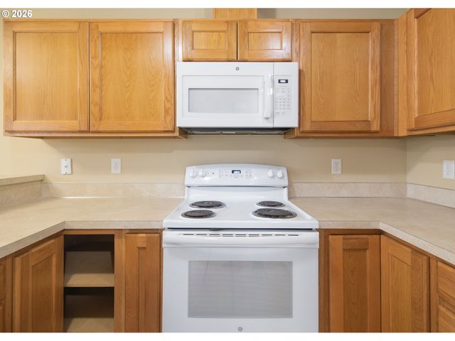 2047 Se HUCKLEBERRY Ave, Warrenton, OR 97146