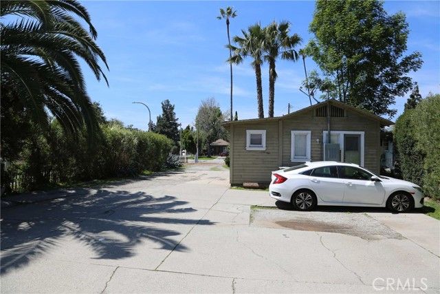 398 N Holliston Avenue, Pasadena, CA 91106