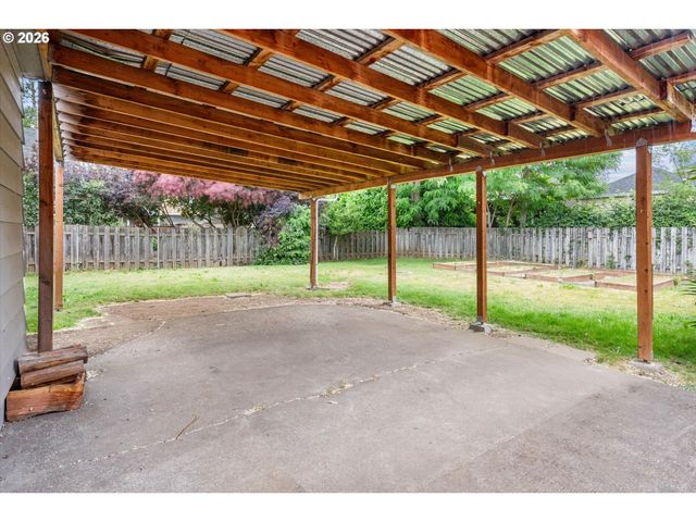 4933 N YALE St, Portland, OR 97203