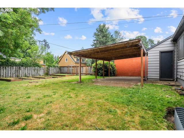 4933 N YALE St, Portland, OR 97203