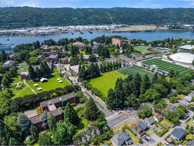 4933 N YALE St, Portland, OR 97203