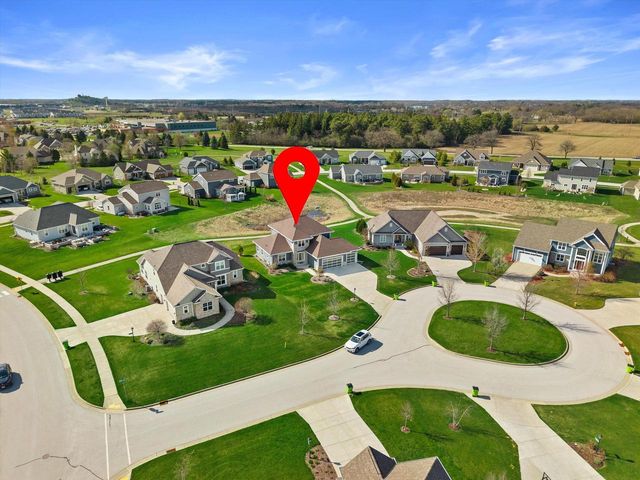 3105 Mendota COURT, Summit, WI 53066