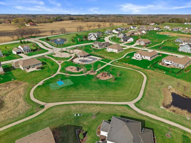 3105 Mendota COURT, Summit, WI 53066