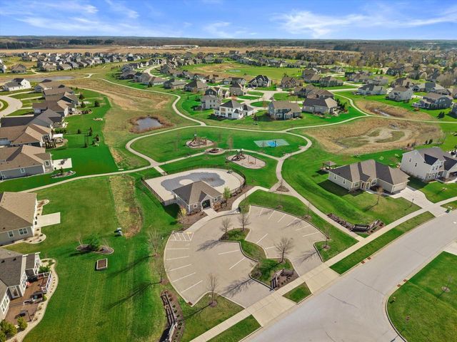 3105 Mendota COURT, Summit, WI 53066