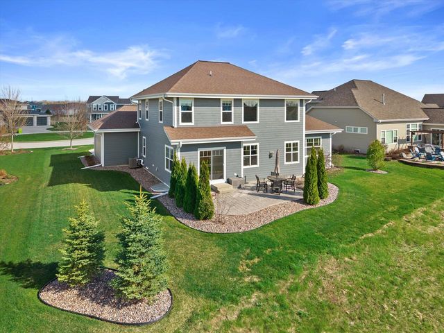 3105 Mendota COURT, Summit, WI 53066