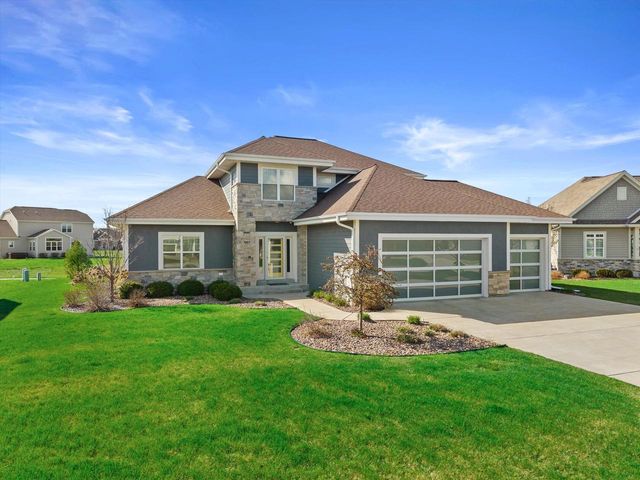 3105 Mendota COURT, Summit, WI 53066