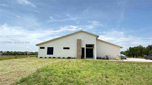 19860 Skyhawk Lane, Loxahatchee, FL 33470