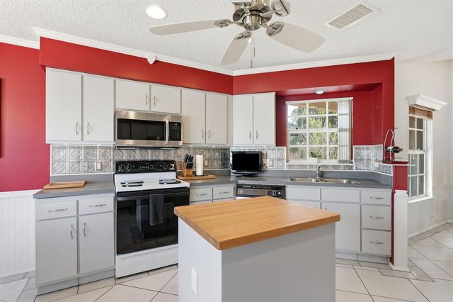 19 MISTY MEADOW Drive, Boynton Beach, FL 33436