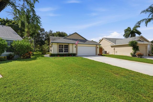 19 MISTY MEADOW Drive, Boynton Beach, FL 33436