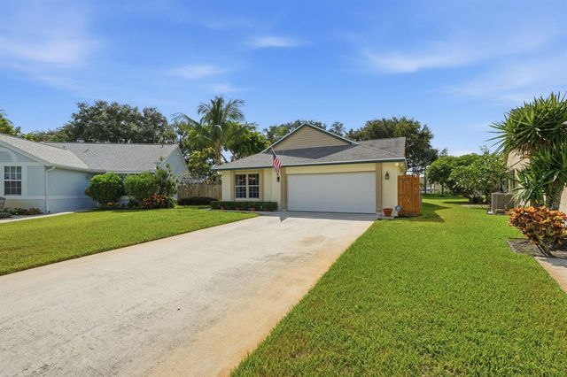 19 MISTY MEADOW Drive, Boynton Beach, FL 33436