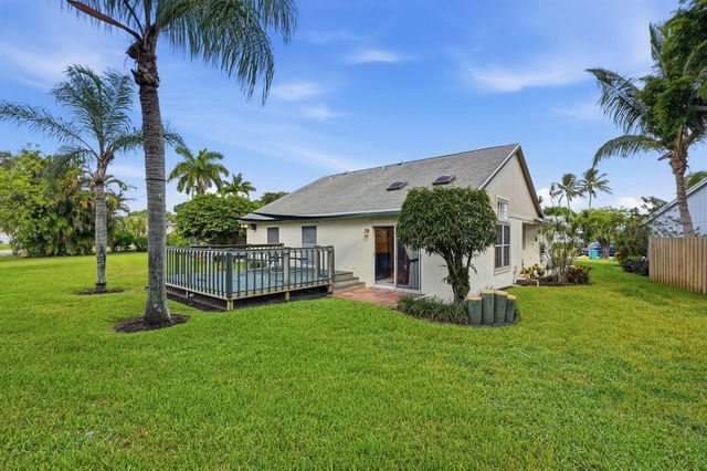19 MISTY MEADOW Drive, Boynton Beach, FL 33436