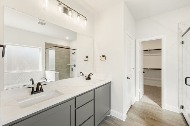 145 Fireberry Drive, Glenn Heights, TX 75154