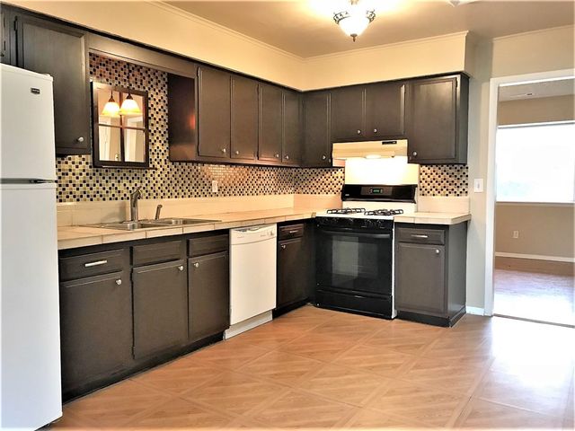 1304 Sunset Drive, Rogers, AR 72756