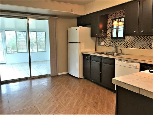 1304 Sunset Drive, Rogers, AR 72756